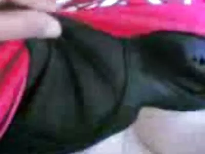 Jovem stripper magricela trabalhando filme pornô na casa das brasileirinhas duro por uma grande gorjeta