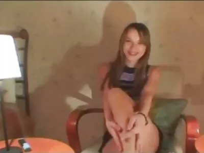 Loira com lisptick vermelho chupa o instrutor de direção video porno casa das brasileirinhas