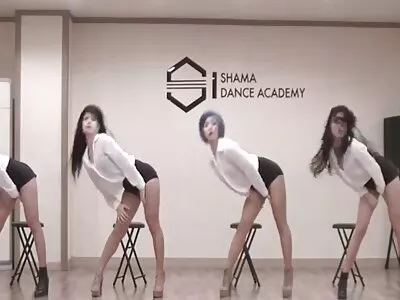 Gata sacanagem comemorando ano novo com sexo hardcore videos de brasileirinhas